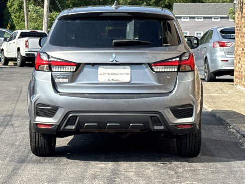 Used 2021 Mitsubishi Outlander Sport SE image 4