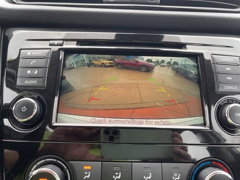 Used 2020 Nissan Rogue S image 26