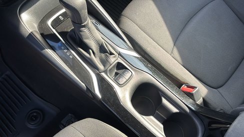 Used 2021 Toyota Corolla LE image 21