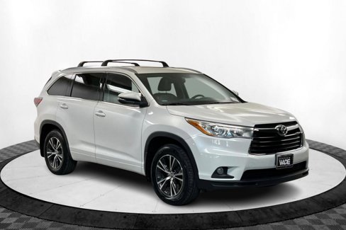 Used 2016 Toyota Highlander XLE image 8