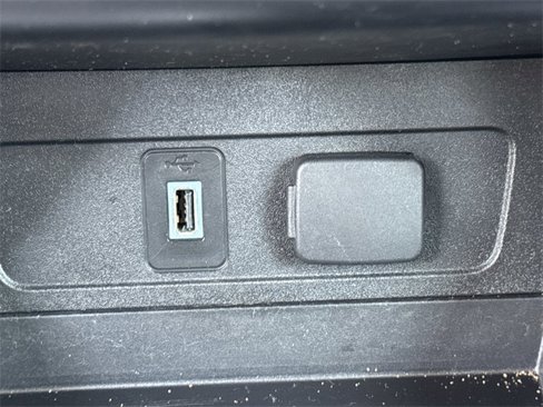 Used 2018 Ford Escape Titanium image 27