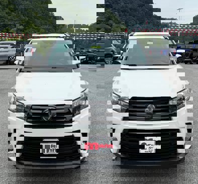 Used 2018 Toyota Highlander AWD V6 image 4