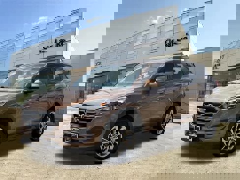 Used 2016 Hyundai Tucson SE image 1