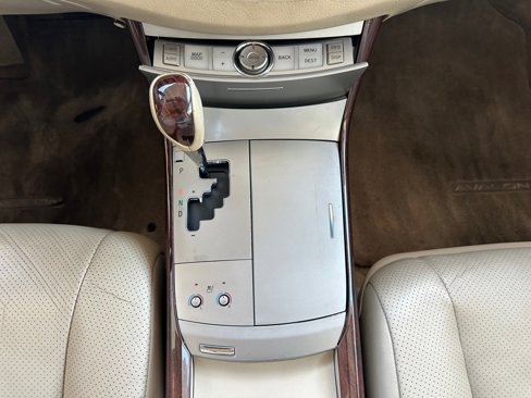 Used 2010 Toyota Avalon XL image 25