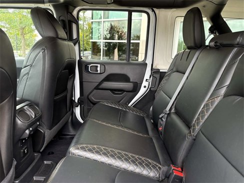 Used 2021 Jeep Wrangler Unlimited Sahara image 15