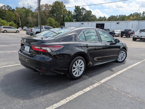Used 2023 Toyota Camry LE image 5