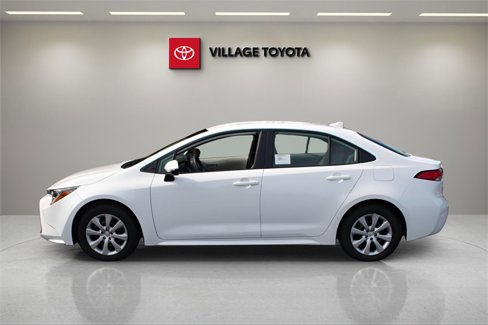 New 2025 Toyota Corolla LE image 2