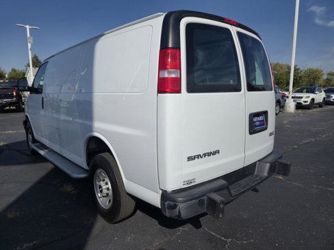 Used 2023 GMC Savana 2500 w/ Driver Convenience Package image 6