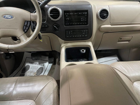Used 2004 Ford Expedition Eddie Bauer image 15