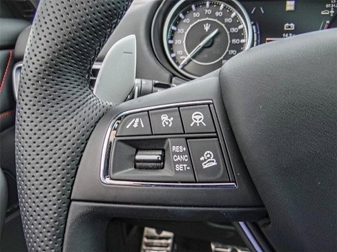 New 2023 Maserati Levante Modena image 7