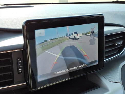 Used 2022 Ford Explorer XLT w/ Equipment Group 202A image 22