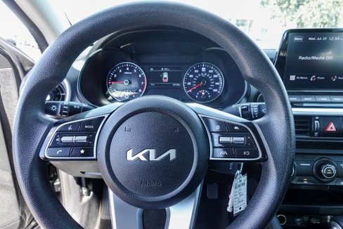 Used 2022 Kia Forte LXS image 13