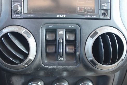 Used 2014 Jeep Wrangler Unlimited Sport image 21