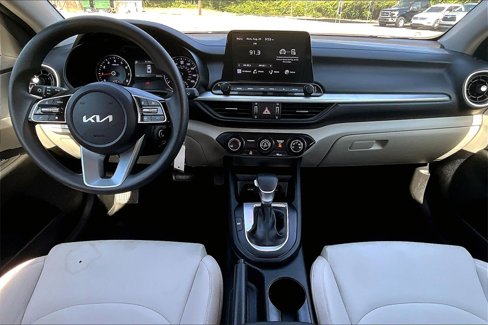 Used 2023 Kia Forte LXS image 7