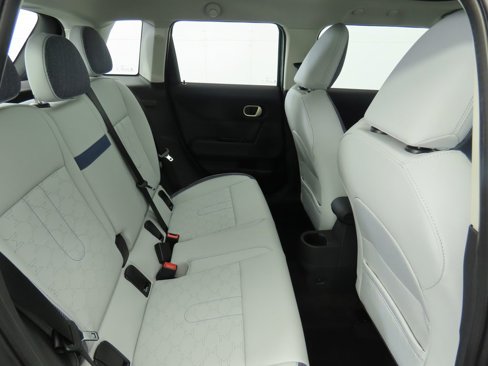 Used 2025 MINI Cooper 4-Door Hardtop image 24
