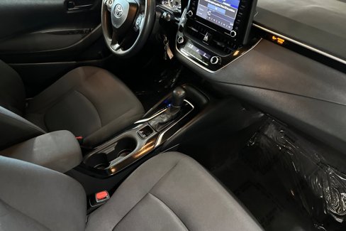 Used 2022 Toyota Corolla LE image 14