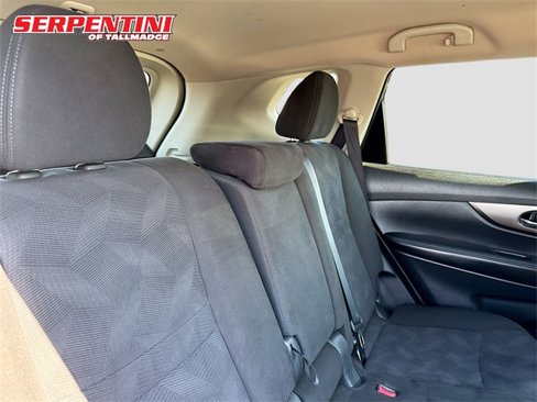 Used 2015 Nissan Rogue SV image 25