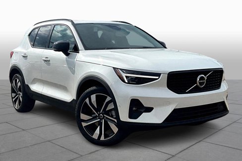 New 2025 Volvo XC40 B5 Plus w/ Protection Package Premier image 19