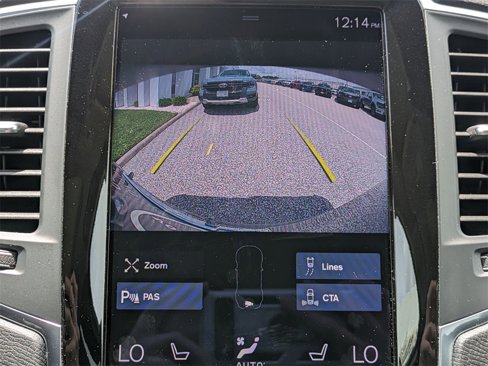 Certified 2022 Volvo XC90 T6 Momentum w/ Climate Package image 21