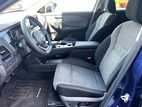 Used 2023 Nissan Rogue SV image 15