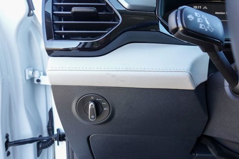 New 2025 Volkswagen Taos S image 18