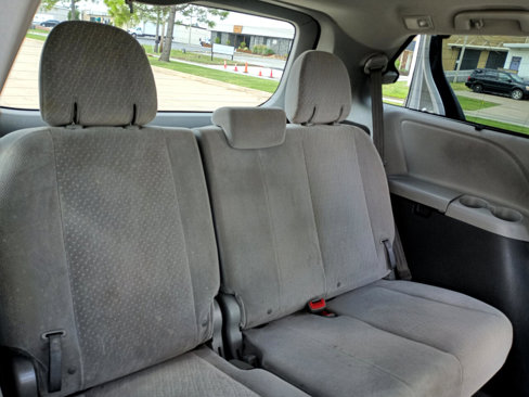 Used 2017 Toyota Sienna LE image 13