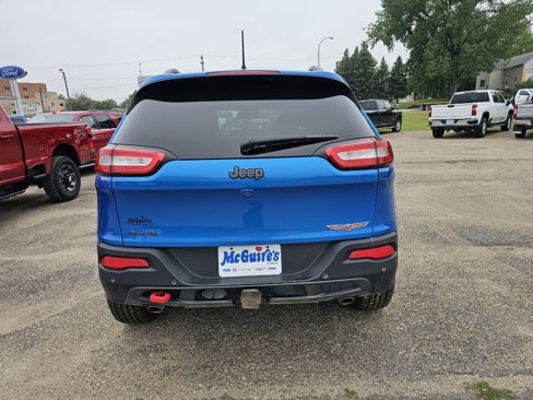 Used 2018 Jeep Cherokee Trailhawk w/ Cold Weather Group image 7