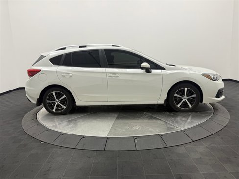 Used 2021 Subaru Impreza 2.0i Premium image 10