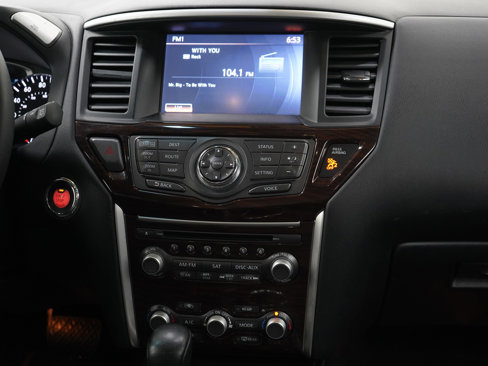 Used 2013 Nissan Pathfinder Platinum w/ Platinum Premium Pkg image 15
