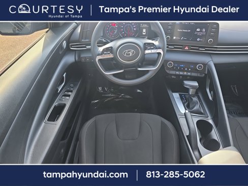 Used 2023 Hyundai Elantra SEL image 12