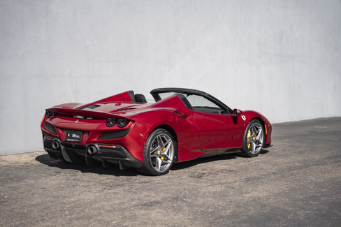 Used 2021 Ferrari F8 Tributo image 5