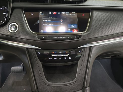 Used 2018 Cadillac XT5 Luxury w/ Driver Awareness Package image 20