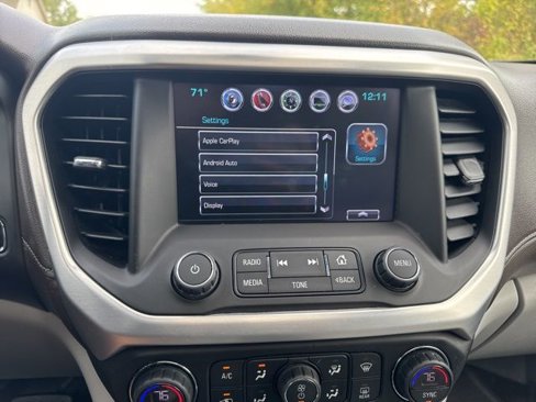 Used 2018 GMC Acadia SLT image 29