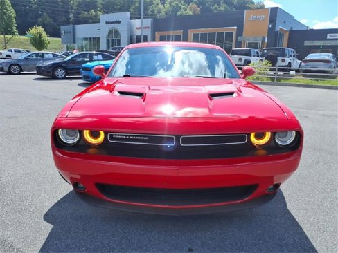 Used 2016 Dodge Challenger SXT Plus image 20