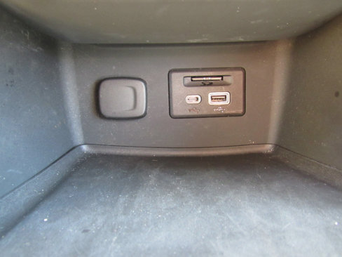 Used 2021 GMC Acadia AT4 w/ Technology Package image 24