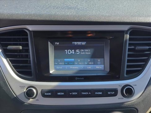 Used 2021 Hyundai Accent SE image 9