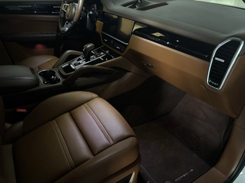 Certified 2023 Porsche Cayenne S image 46