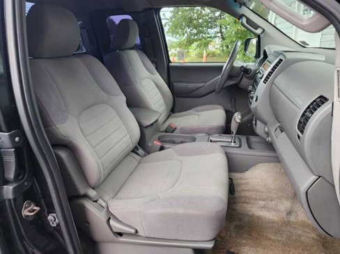Used 2014 Nissan Frontier S image 17