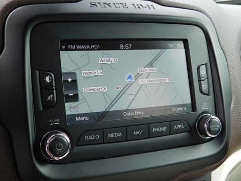 Used 2017 Jeep Renegade Limited image 19