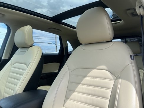 Used 2018 Ford Edge SEL w/ Equipment Group 201A image 8