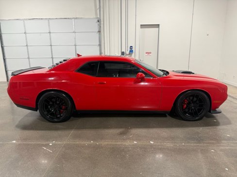 Used 2018 Dodge Challenger R/T Plus image 4