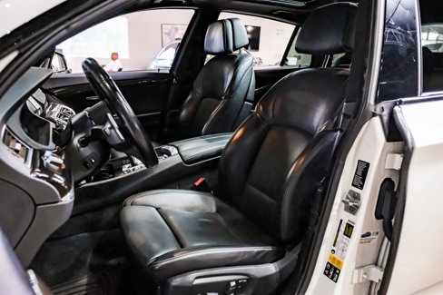 Used 2017 BMW 535i Gran Turismo xDrive image 4