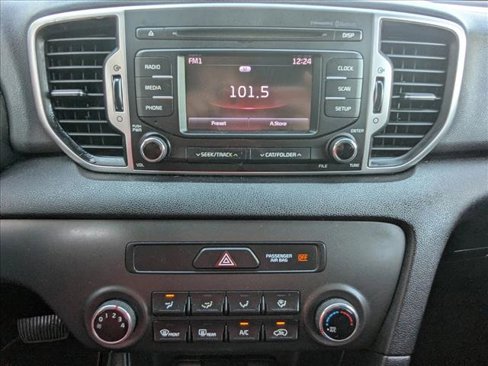 Used 2018 Kia Sportage LX image 13