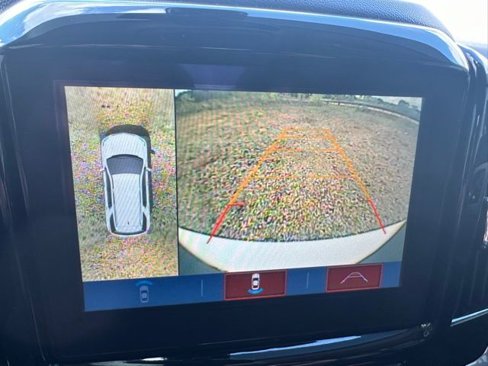 Used 2019 Chevrolet Traverse LT w/ LT Premium Package image 27