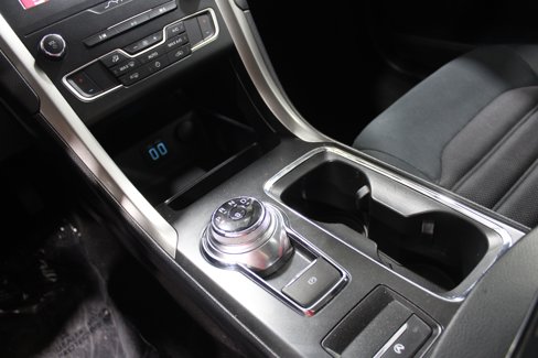 Used 2019 Ford Fusion SE image 17