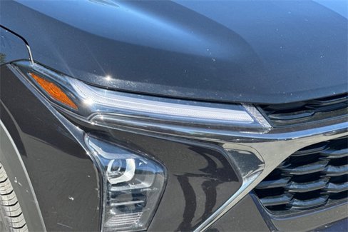 Used 2025 Chevrolet Trax RS w/ Driver Confidence Package image 43