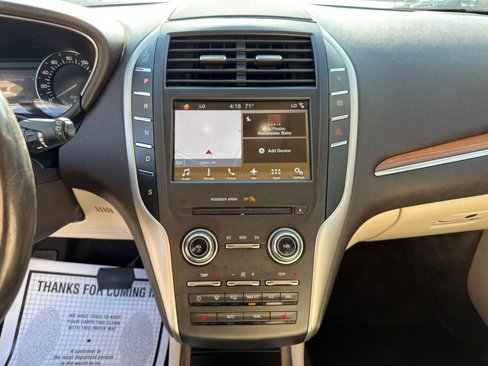 Used 2018 Lincoln MKC Select w/ Select Plus Package image 20