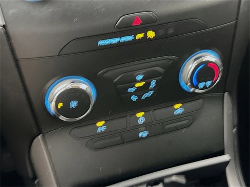 Used 2019 Ford Edge SE image 15