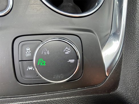 Used 2020 Chevrolet Traverse LT w/ Driver Confidence II Package image 65