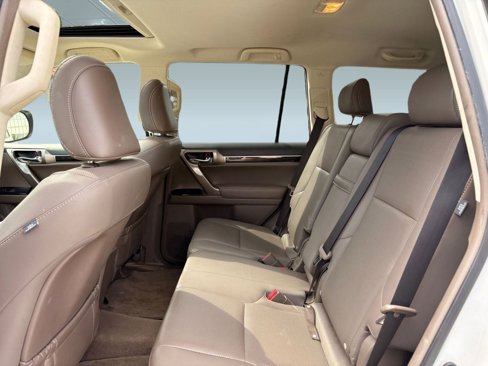 Used 2017 Lexus GX 460 image 15